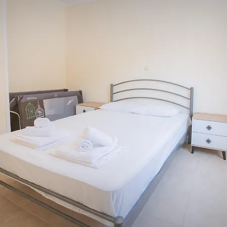 Cleo Sea Side Maisonette, *