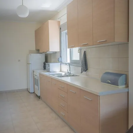 Cleo Sea Side Maisonette, Apartment *
